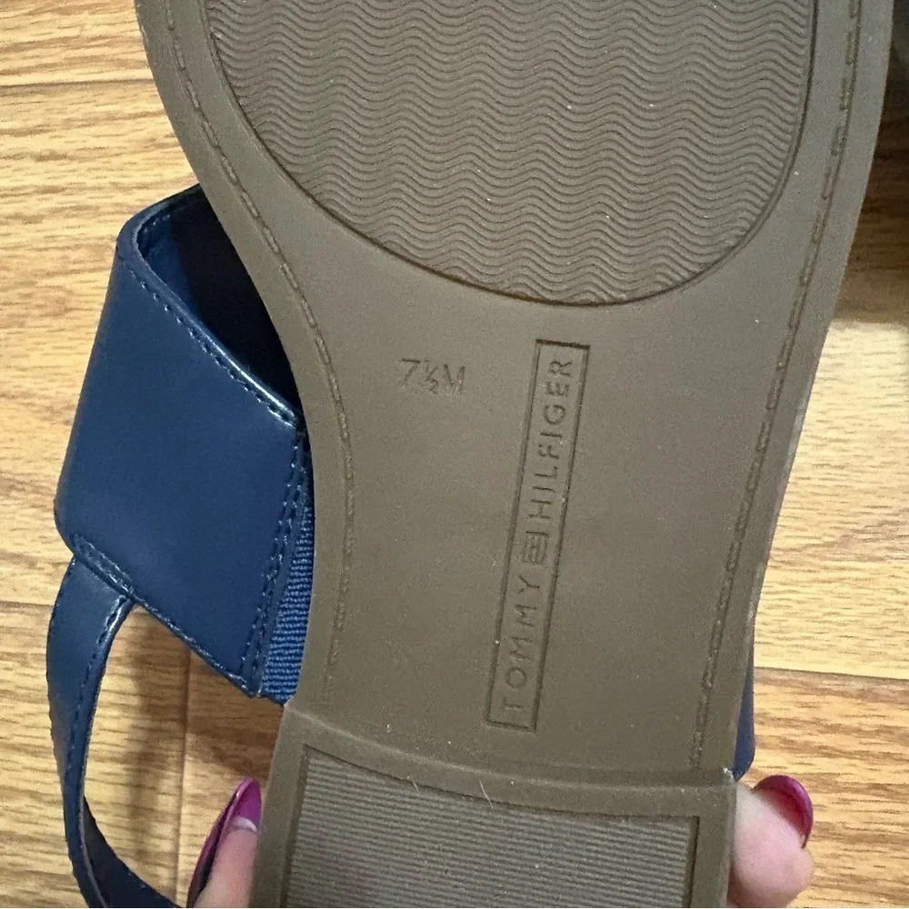 Tommy Hilfiger Sandals 7.5